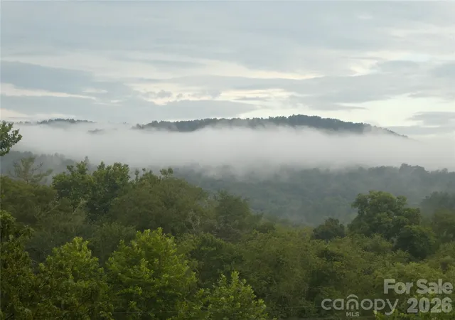Photo 2 of Single family home for sale at 2008 Deep Woods Dr, Hendersonville, NC 28739 | MLS# 4424747 | Listing updated on 2026-09-28