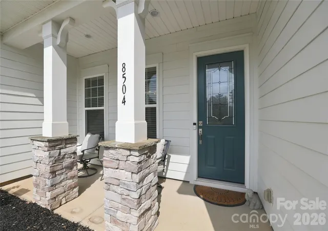 Photo 3 of Single family home for sale at 8504 Hope Run Ct, Fort Mill, SC 29707 | MLS# 4424754 | Listing updated on 2026-09-22