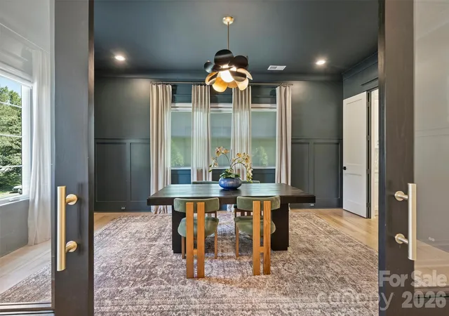 Photo 3 of Single family home for sale at 3224 E Ford Rd, Charlotte, NC 28205 | MLS# 4424757 | Listing updated on 2026-10-04