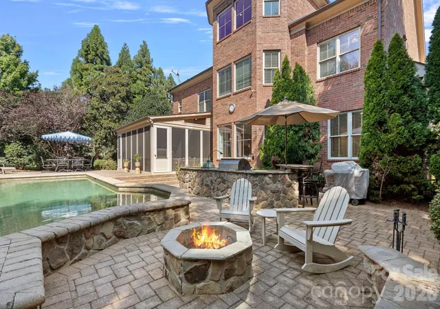 Photo 3 of Mansion for sale at 1104 Longwood Ct, Matthews, NC 28104 | MLS# 4424764 | Listing updated on 2026-10-20