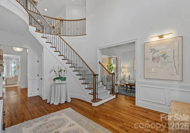 Photo 4 of Single family home for sale at 1104 Longwood Ct, Matthews, NC 28104 | MLS# 4424764 | Listing updated on 2026-09-30