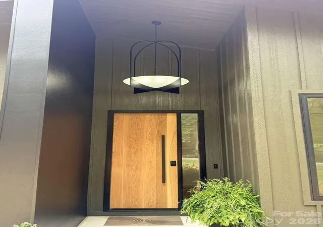 Photo 4 of Single family home for sale at 291 Falls Ave, Granite Falls, NC 28630 | MLS# 4424767 | Listing updated on 2026-09-16