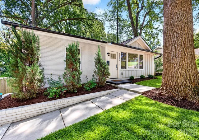 Photo 3 of Single family home for sale at 1837 Camp Greene St, Charlotte, NC 28208 | MLS# 4424769 | Listing updated on 2026-09-30