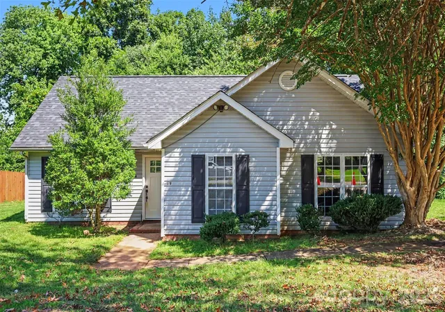 Single family home for sale at 5718 Kirkdale Ct, Charlotte, NC 28208 | MLS# 4424775