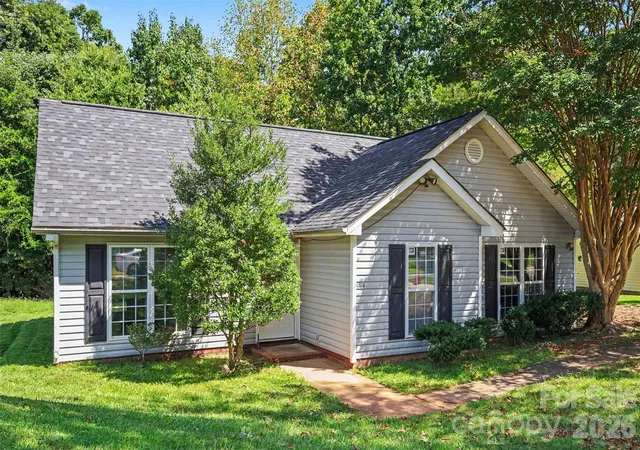 Photo 2 of Single family home for sale at 5718 Kirkdale Ct, Charlotte, NC 28208 | MLS# 4424775 | Listing updated on 2026-10-08