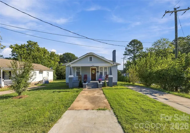 Photo 2 of Single family home for sale at 700 Concordia Ave, Charlotte, NC 28206 | MLS# 4424791 | Listing updated on 2026-10-07