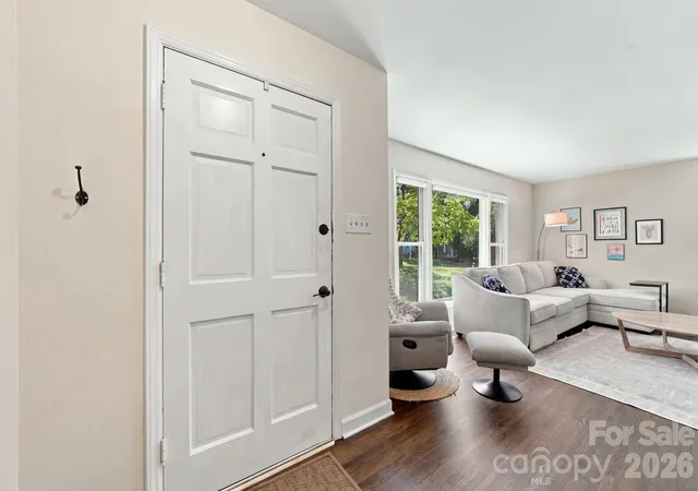 Photo 4 of Single family home for sale at 912 Tally Ho Ct, Charlotte, NC 28212 | MLS# 4424793 | Listing updated on 2026-09-26