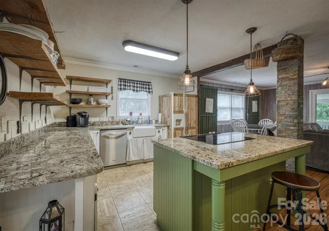 Photo 3 of Single family home for sale at 665 Will Robbins Ln, Newland, NC 28657 | MLS# 4424798 | Listing updated on 2026-09-21