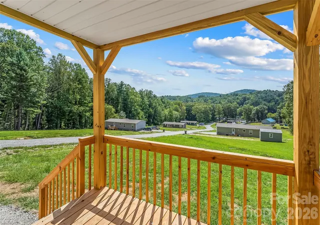 Photo 1 of Single family home for sale at 163 Ada Way, Hendersonville, NC 28791 | MLS# 4424802 | Listing updated on 2026-09-20