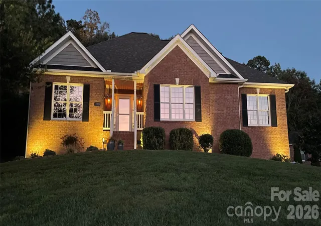 Single family home for sale at 1463 Brookstone Dr, Hickory, NC 28602 | MLS# 4424803