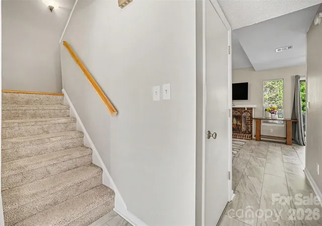 Listing Photo 5 - Condo for sale in building located at 6612 Pt Comfort Ln, Charlotte, NC 28226