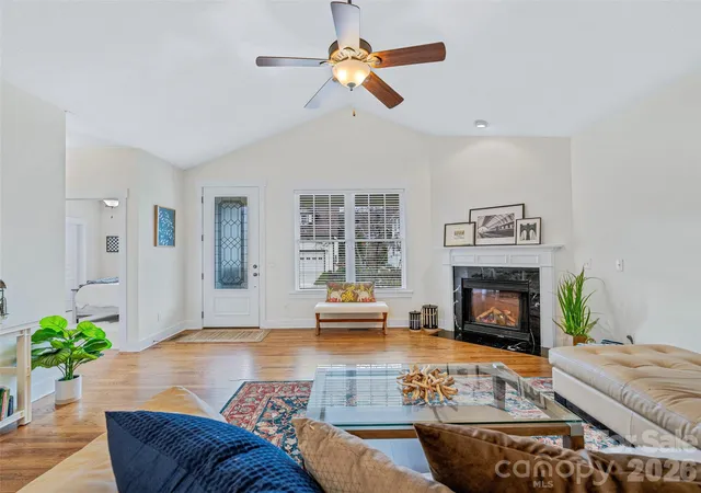 Photo 4 of Single family home for sale at 1 Craftsman Cir, Asheville, NC 28805 | MLS# 4424808 | Listing updated on 2026-10-29