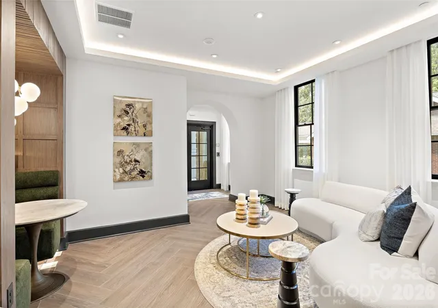 Photo 3 of Condo for sale at 409 Queens Rd #501, Charlotte, NC 28207 | MLS# 4424819 | Listing updated on 2026-09-18