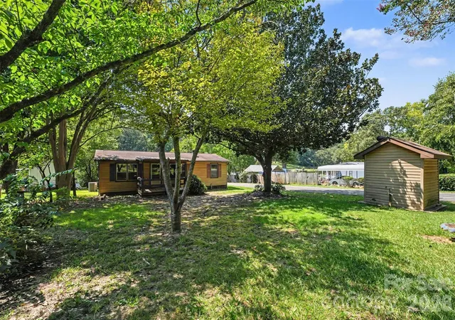 Photo 2 of Single family home for sale at 4653 Dick Wilson Rd, Denver, NC 28037 | MLS# 4424822 | Listing updated on 2026-09-16