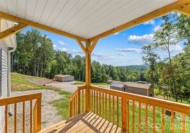 Photo 2 of Single family home for sale at 179 Ada Way, Hendersonville, NC 28791 | MLS# 4424825 | Listing updated on 2026-09-20