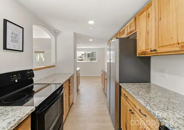 Photo 2 of Single family home for sale at 21 Oak Hl Dr, Asheville, NC 28806 | MLS# 4424829 | Listing updated on 2026-09-28