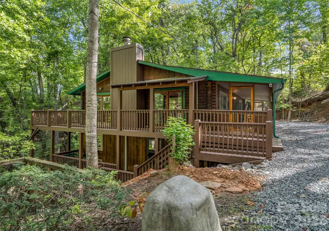 Photo 3 of Single family home for sale at 368 Starling Rd, Lake Lure, NC 28746 | MLS# 4424830 | Listing updated on 2026-10-08