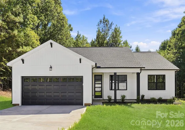 Photo 1 of Single family home for sale at 152 Mccarver Rd, Gastonia, NC 28056 | MLS# 4424843 | Listing updated on 2026-10-05