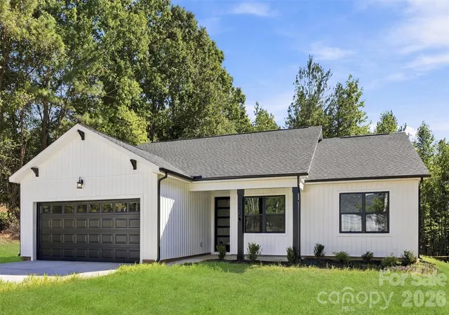 Photo 3 of Single family home for sale at 152 Mccarver Rd, Gastonia, NC 28056 | MLS# 4424843 | Listing updated on 2026-10-05