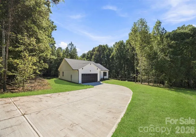 Photo 4 of Single family home for sale at 152 Mccarver Rd, Gastonia, NC 28056 | MLS# 4424843 | Listing updated on 2026-10-05