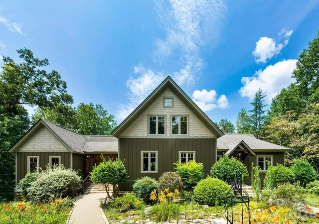 Photo 2 of Single family home for sale at 4 Landy Ln, Landrum, SC 29356 | MLS# 4424846 | Listing updated on 2026-09-19