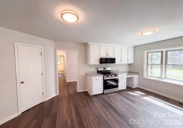 Photo 2 of Single family home for sale at 121 Goodman Cir Ne, Concord, NC 28025 | MLS# 4424865 | Listing updated on 2026-09-20
