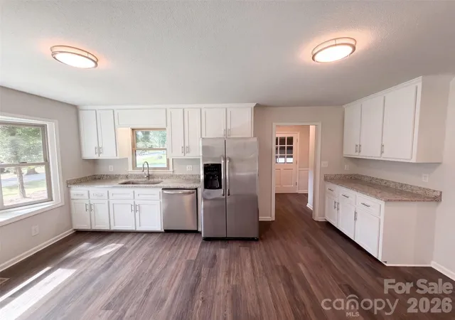 Photo 3 of Single family home for sale at 121 Goodman Cir Ne, Concord, NC 28025 | MLS# 4424865 | Listing updated on 2026-09-20