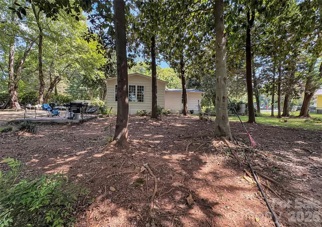 Photo 3 of Single family home for sale at 25 Stowe St, Lowell, NC 28098 | MLS# 4424867 | Listing updated on 2026-09-16