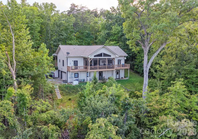 Photo 1 of Single family home for sale at 190 Tanglewood Trl, Lake Lure, NC 28746 | MLS# 4424886 | Listing updated on 2026-09-16