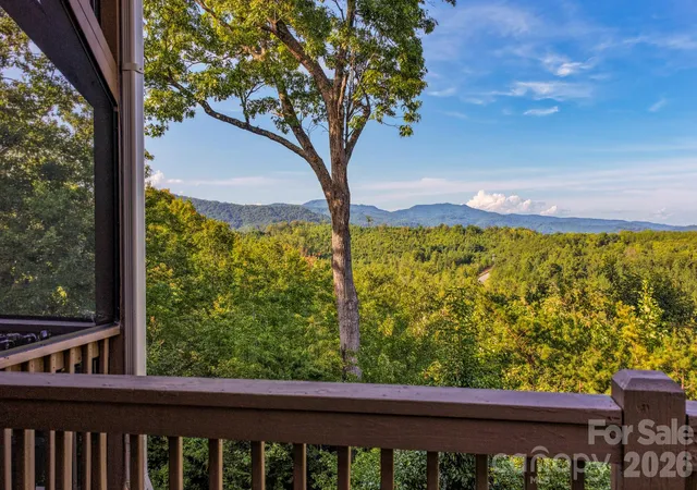 Photo 3 of Single family home for sale at 190 Tanglewood Trl, Lake Lure, NC 28746 | MLS# 4424886 | Listing updated on 2026-09-16
