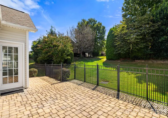 Photo 2 of Single family home for sale at 56119 Finches Ct, Fort Mill, SC 29707 | MLS# 4424904 | Listing updated on 2026-10-21