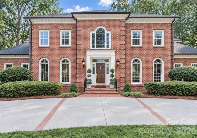 Photo 2 of Single family home for sale at 326 Deauville Rd, Statesville, NC 28625 | MLS# 4424906 | Listing updated on 2026-10-01