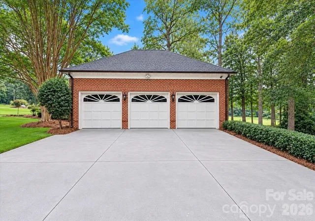 Photo 3 of Single family home for sale at 326 Deauville Rd, Statesville, NC 28625 | MLS# 4424906 | Listing updated on 2026-10-01