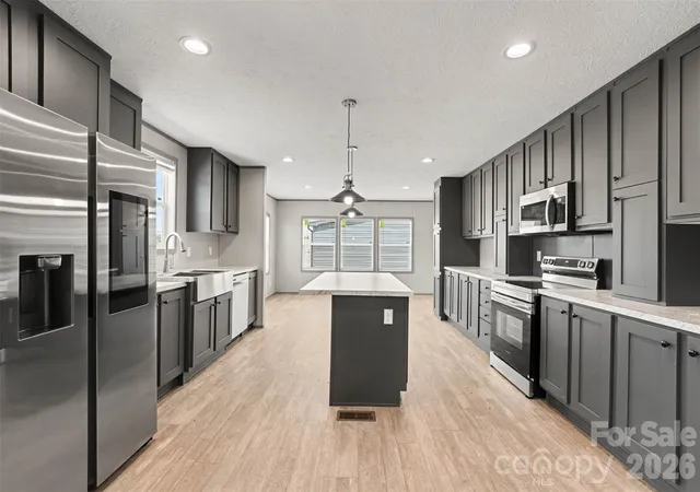 Photo 3 of Single family home for sale at 807 Eagleview Ln, Lawndale, NC 28090 | MLS# 4424915 | Listing updated on 2026-09-17