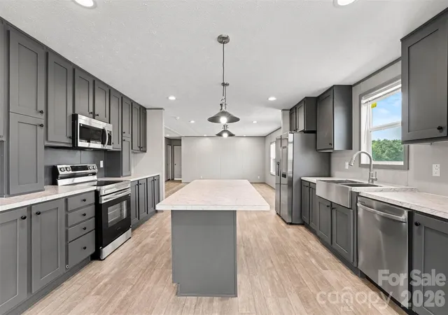 Photo 3 of Single family home for sale at 807 Eagleview Ln, Lawndale, NC 28090 | MLS# 4424915 | Listing updated on 2026-09-17