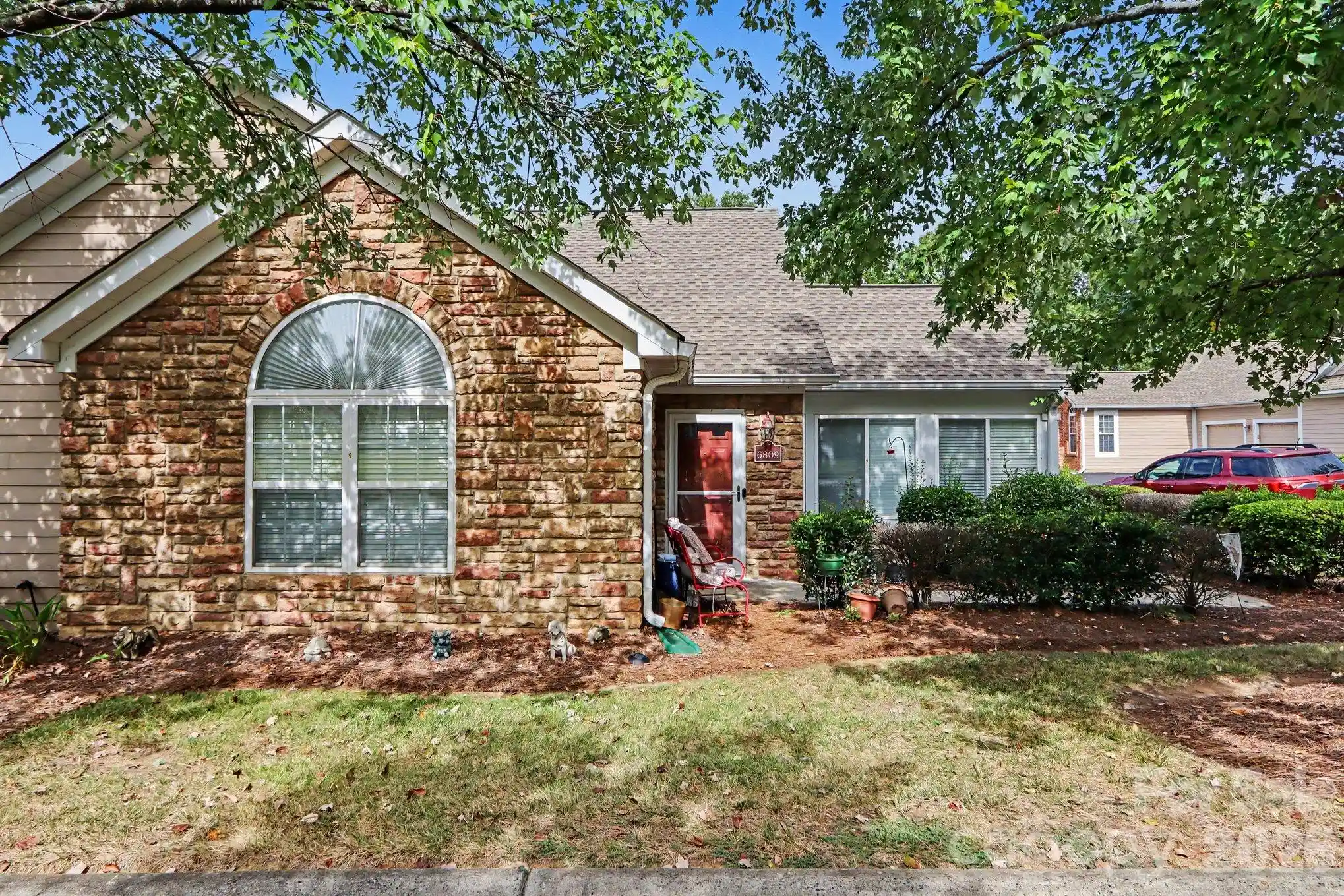 Listing Photo 1 - Condo for sale in 6809 Ledgestone Pl located at 6809 Ledgestone Pl, Charlotte, NC 28227 - Unit 6809 Ledgestone Pl