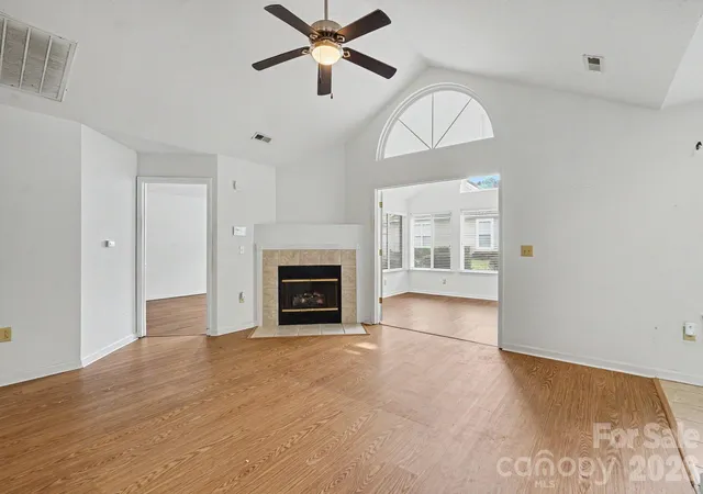 Listing Photo 2 - Condo for sale in building located at 6809 Ledgestone Pl, Charlotte, NC 28227