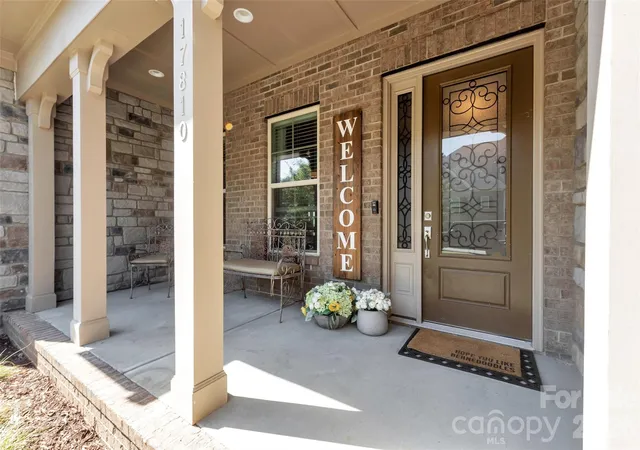 Photo 3 of Single family home for sale at 17810 Pawleys Plantation Ln #37, Charlotte, NC 28278 | MLS# 4424921 | Listing updated on 2026-09-23