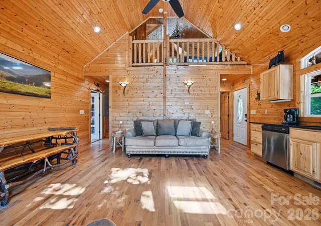 Photo 4 of Single family home for sale at 1158 Staghorn Rd, Purlear, NC 28665 | MLS# 4424925 | Listing updated on 2026-10-03