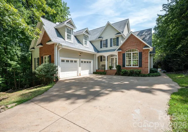 Photo 1 of Sale Pending at 196 E Colonel Hampton Ct, Rutherfordton, NC 28139 | MLS# 4424928 | Listing updated on 2026-09-30