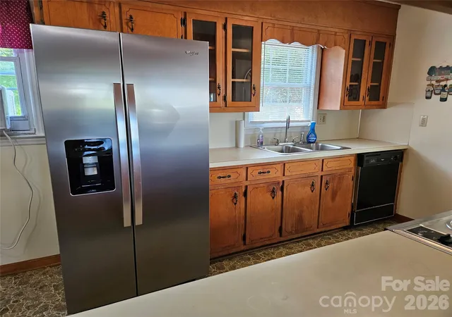 Photo 3 of Single family home for sale at 2648 Rose Pl, Lenoir, NC 28645 | MLS# 4424930 | Listing updated on 2026-10-02