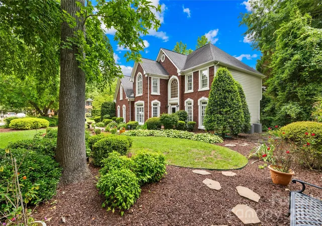 Photo 1 of Single family home for sale at 9514 Hayenridge Ct, Huntersville, NC 28078 | MLS# 4424942 | Listing updated on 2026-10-23