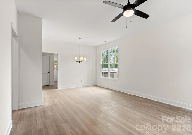 Photo 3 of Single Family Residence at 725 Rockdale St, Rock Hill, SC 29730 | MLS# 4424948 | | Sold on 2026-10-30