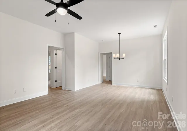Photo 4 of Single Family Residence at 725 Rockdale St, Rock Hill, SC 29730 | MLS# 4424948 | | Sold on 2026-10-30