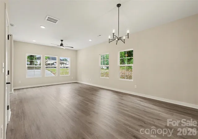 Photo 4 of Single family home for sale at 112 E Hilltop Dr, Gastonia, NC 28054 | MLS# 4424950 | Listing updated on 2026-09-25