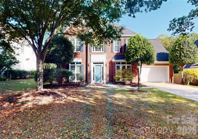 Photo 1 of Single family home for sale at 1606 Thornblade Ridge Dr, Matthews, NC 28105 | MLS# 4424953 | Listing updated on 2026-09-20