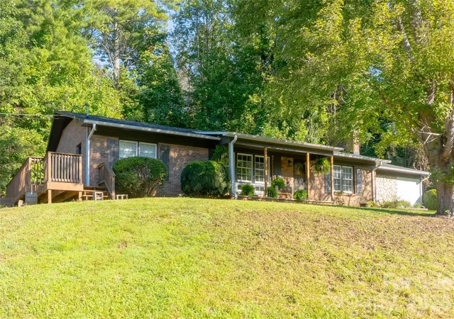 Photo 1 of Single family home for sale at 2408 Setzers Crk Rd, Lenoir, NC 28645 | MLS# 4424956 | Listing updated on 2026-10-08