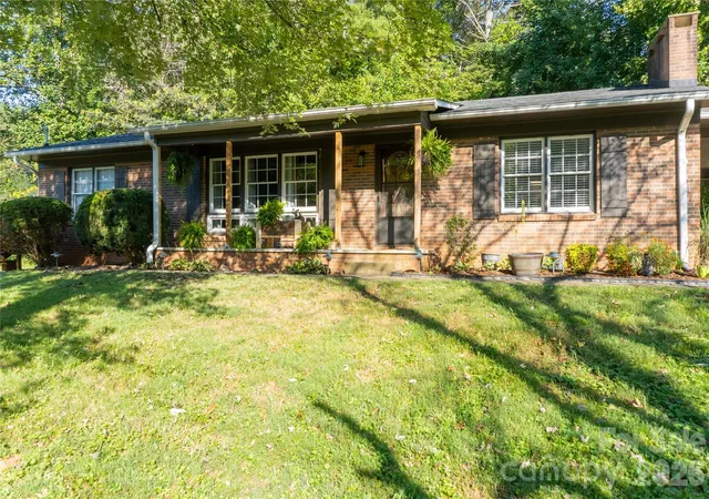 Photo 2 of Single family home for sale at 2408 Setzers Crk Rd, Lenoir, NC 28645 | MLS# 4424956 | Listing updated on 2026-10-08