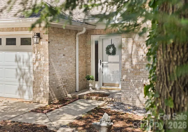 Single family home for sale at 113 Laura Tr, Hendersonville, NC 28792 | MLS# 4424959