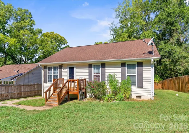 Photo 2 of Single family home for sale at 420 Maiden Ln Sw, Concord, NC 28025 | MLS# 4424970 | Listing updated on 2026-09-19